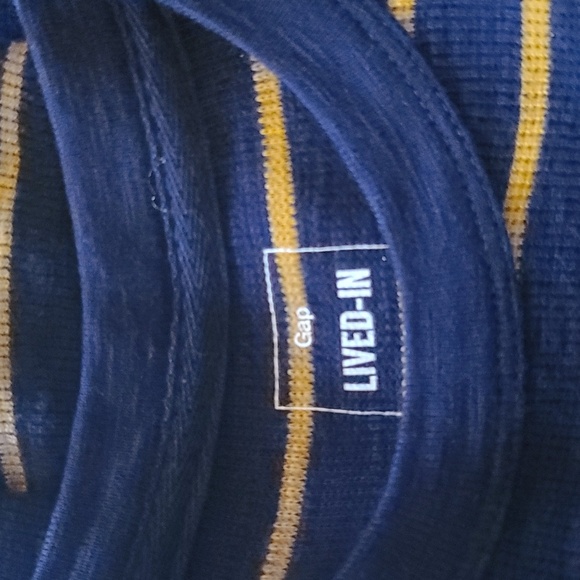 EUC 2 GAP long sleeve men's lived-in tops size lg striped - Picture 2 of 3